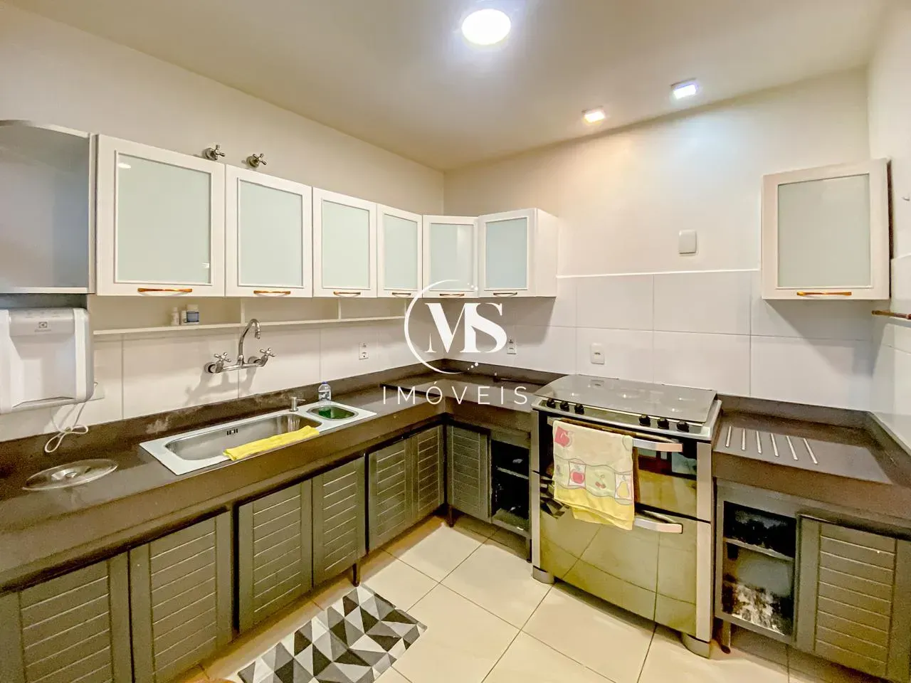 Ванна та 3 спальні: квартира 250 м² — photo 33