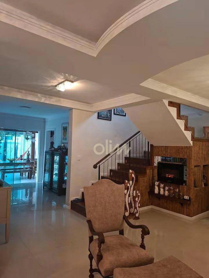 Casa com 4 dormitórios e jardim privativo — photo 3