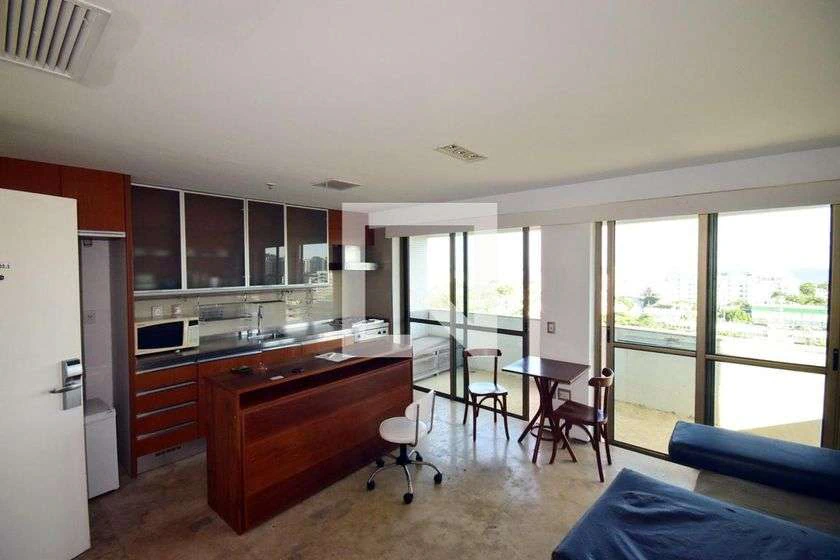 Estudio amueblado con 1 dormitorio, balcón y 40 m²