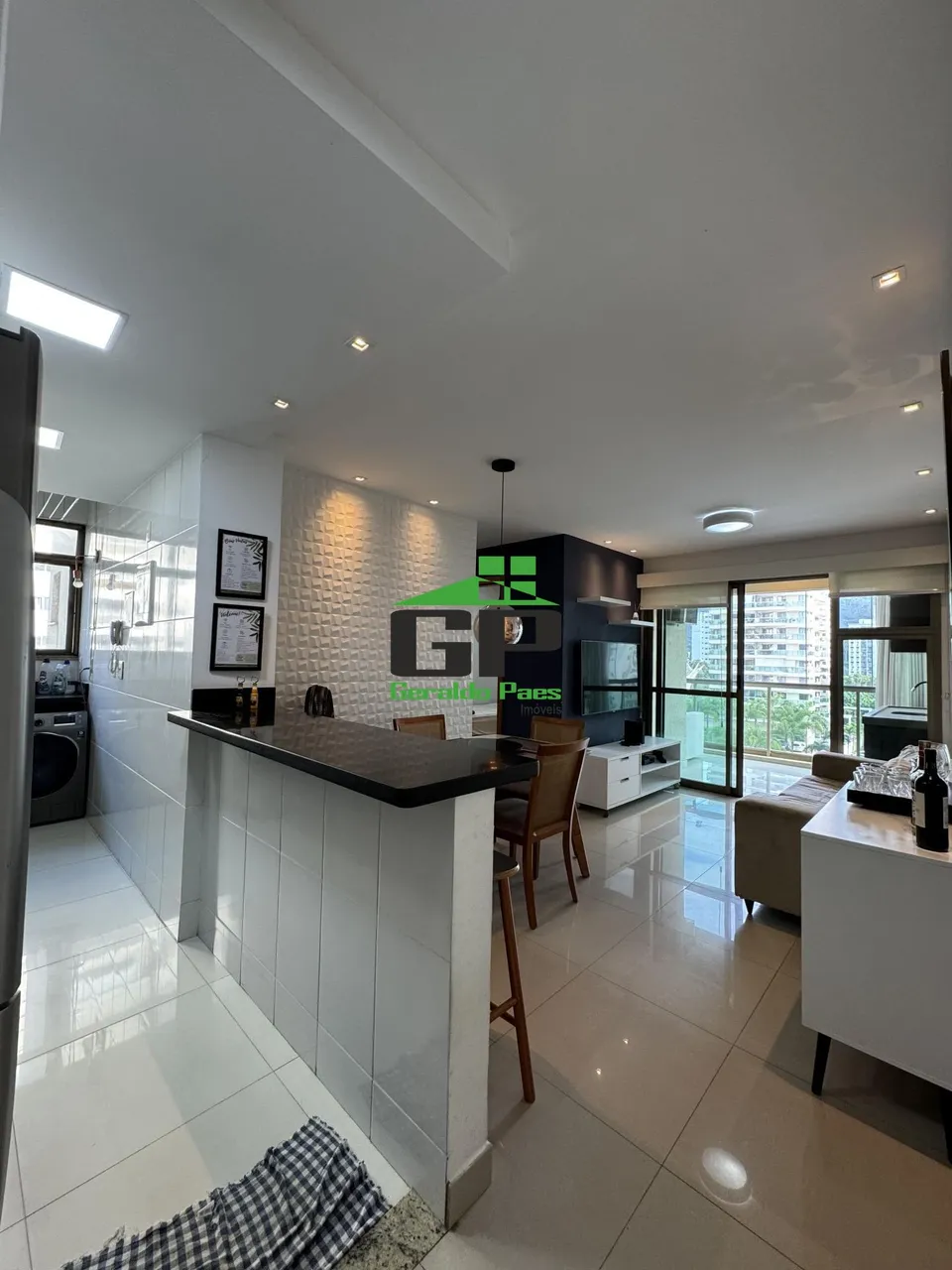 Apartamento de 3 quartos com cozinha americana e varanda — photo 12