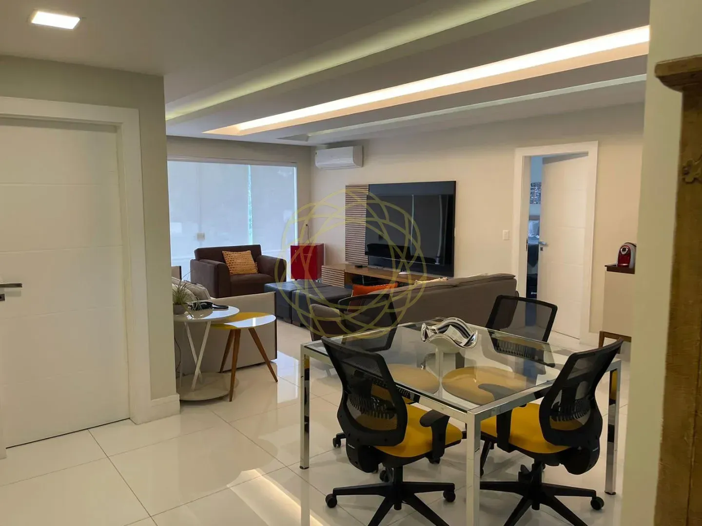 Triplex house with 5 bedrooms and 900 m² — photo 14