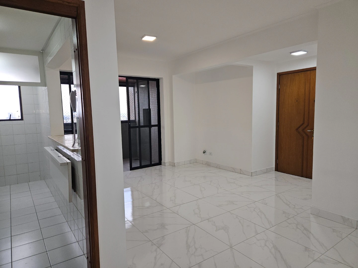 Apartamento de 1 quarto com varanda envidraçada, Centro — photo 15