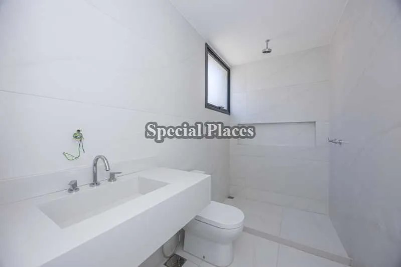 Casa com 5 quartos e 5 banheiros, com cozinha integrada — photo 23