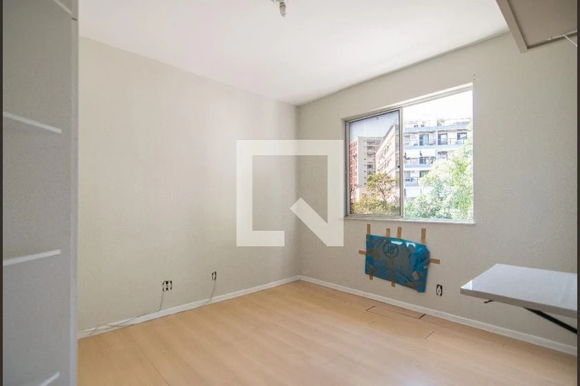 Home office in a one-bedroom apartment, 65 m² — photo 3