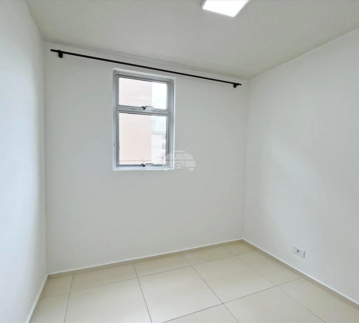 3-bedroom, 48 m² apartment in Curitiba — photo 3