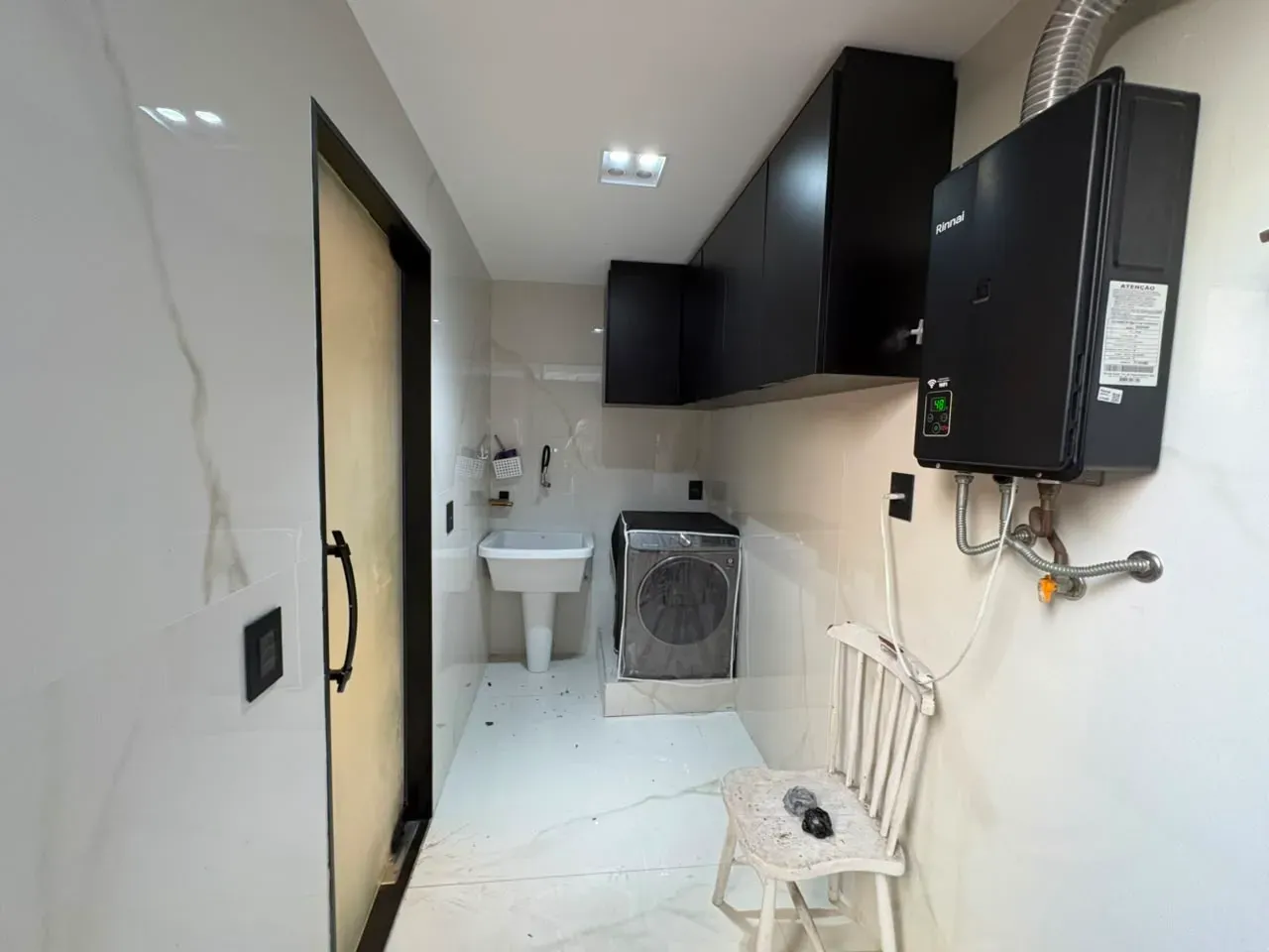 Furnished 266 m² house with 6 bedrooms and balcony grill — photo 42