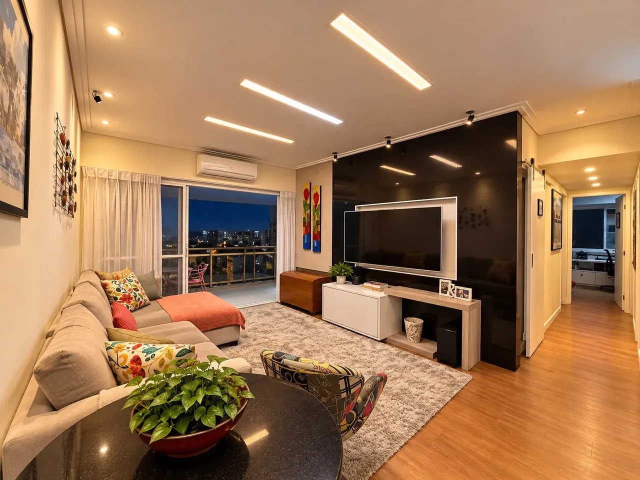 4-bedroom apartment in a building with a heated pool — photo 19