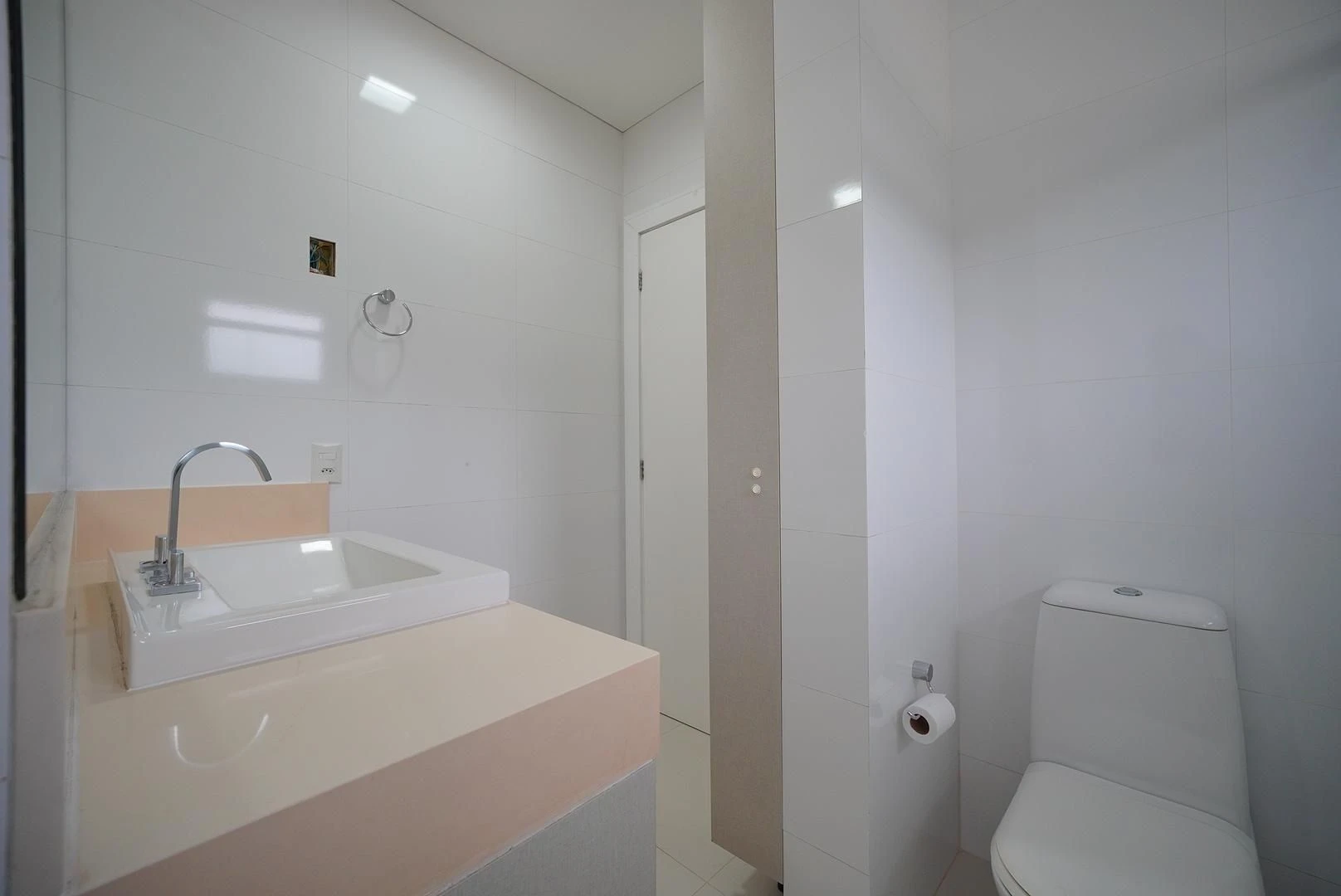4-bedroom house with a mountain view in Florianópolis — photo 37