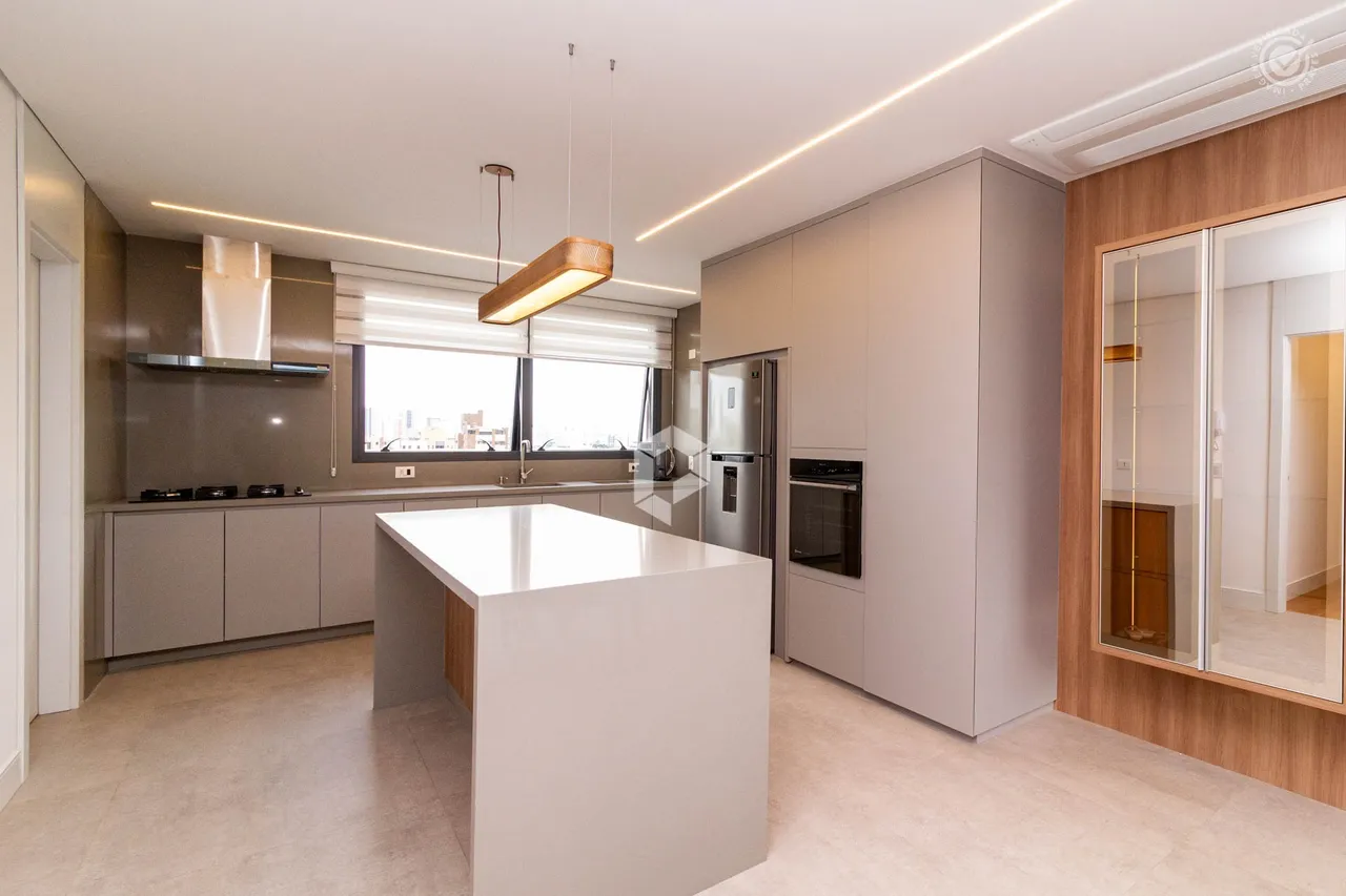 3-bedroom apartment with 3 en-suite bathrooms and 245 m² — photo 7