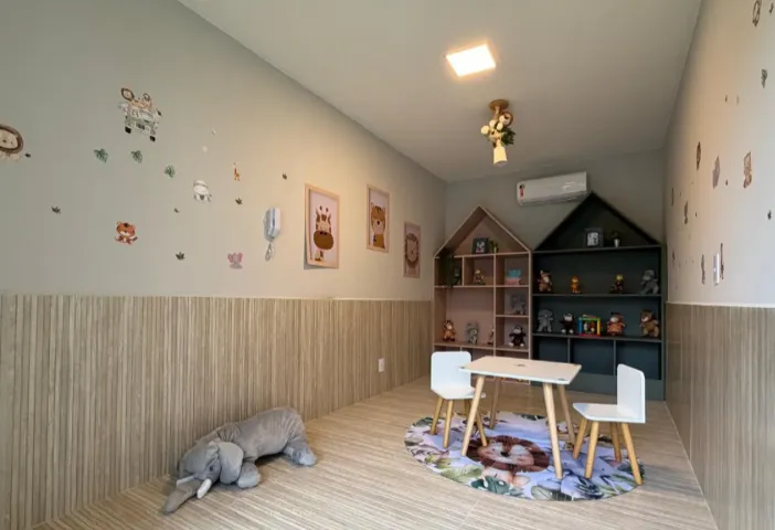 2-bedroom apartment with a balcony — photo 11