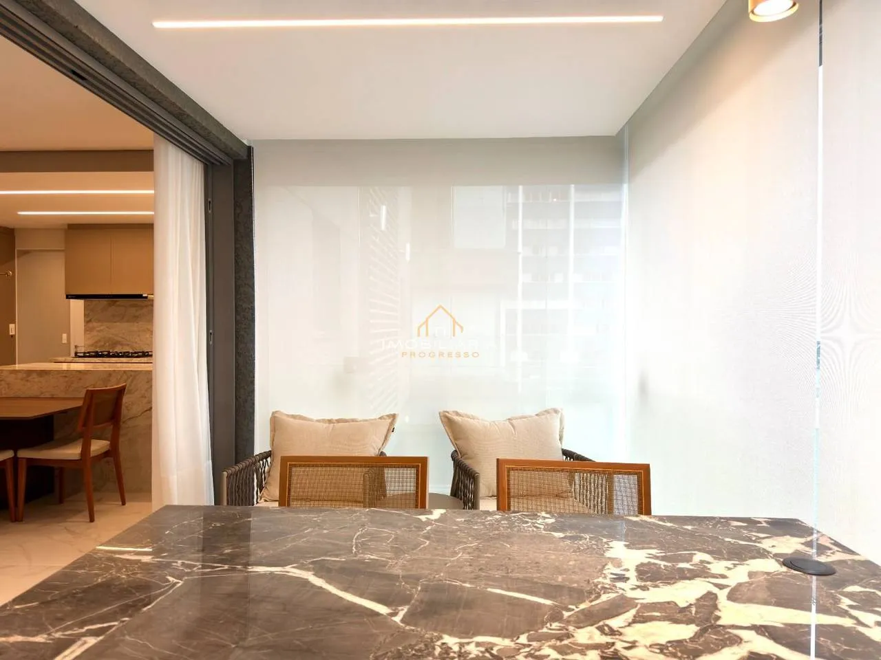 Floor-to-ceiling windows in a 3-bedroom apartment, 138 m² — photo 50