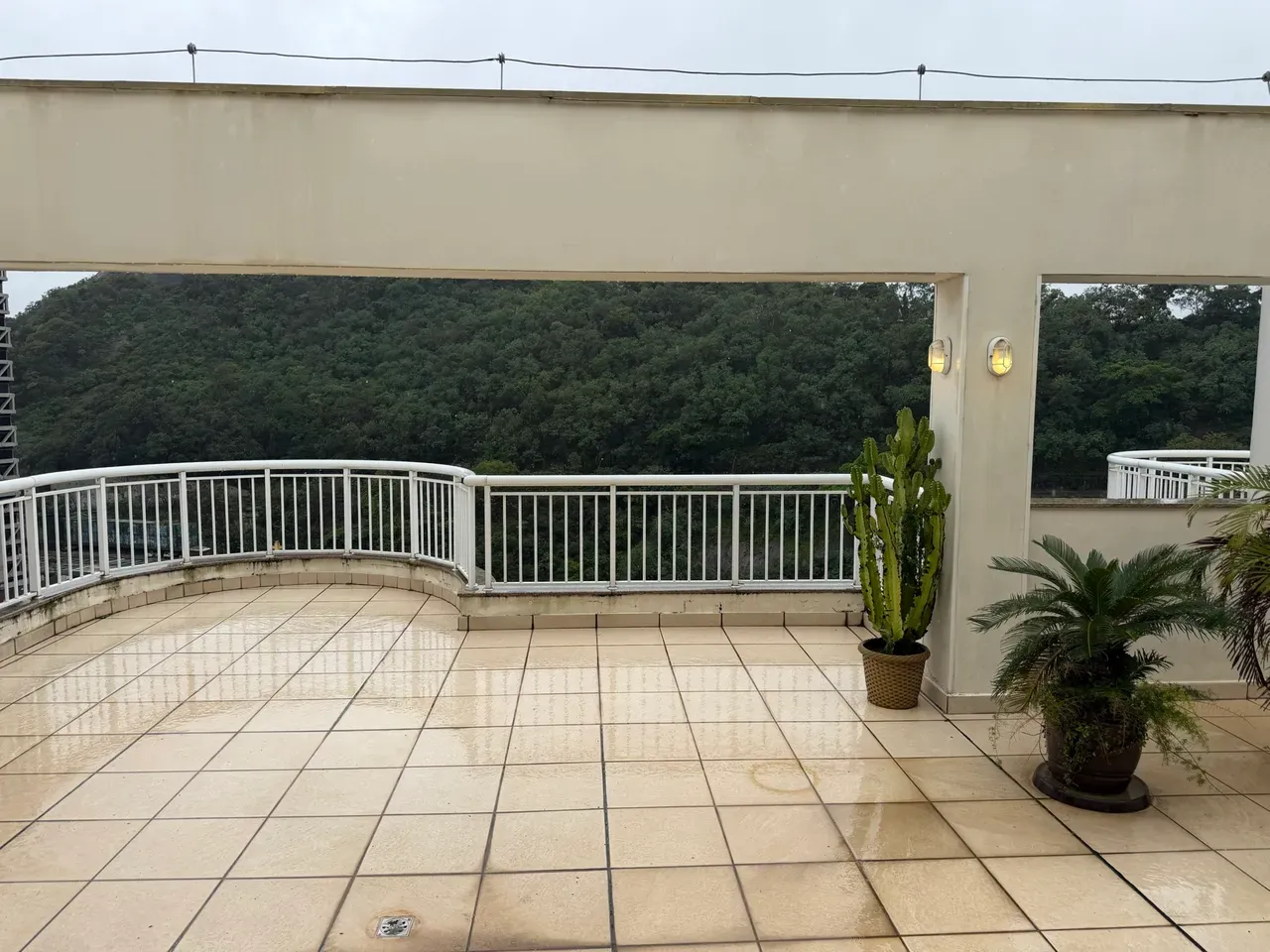 2-bedroom apartment with a water view — photo 21