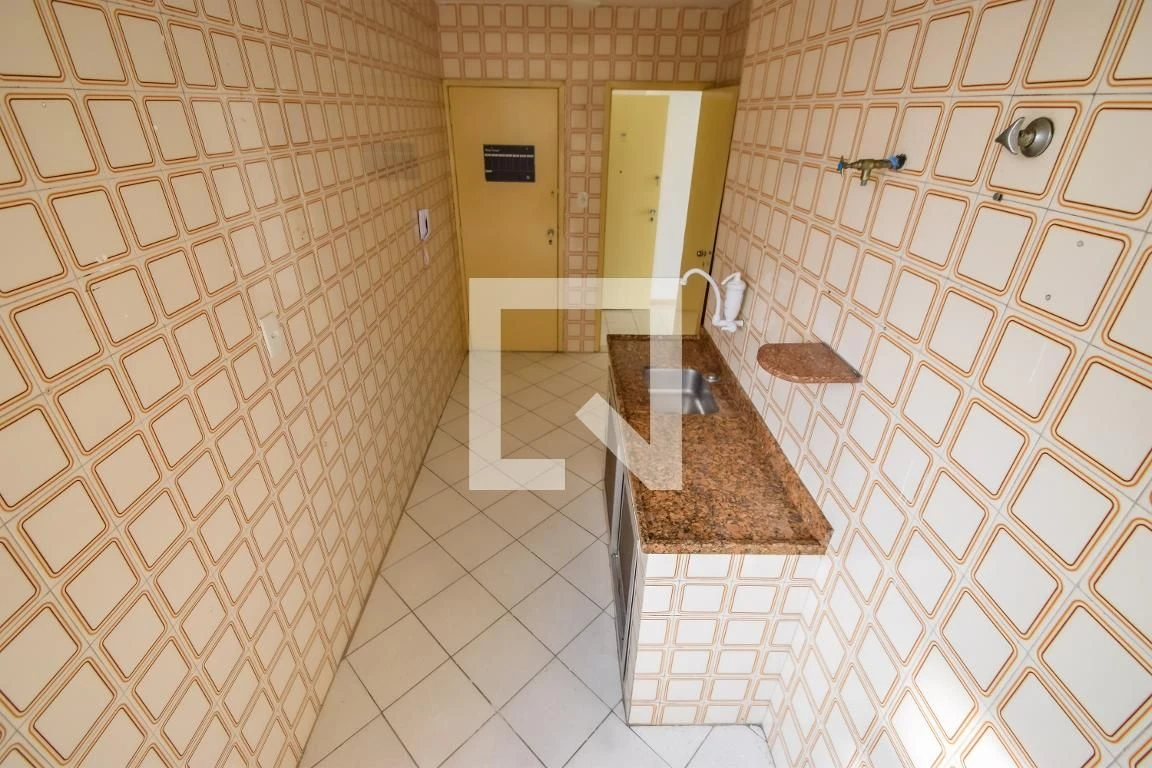 3-bedroom apartment with a mountain view in Rio de Janeiro — photo 26