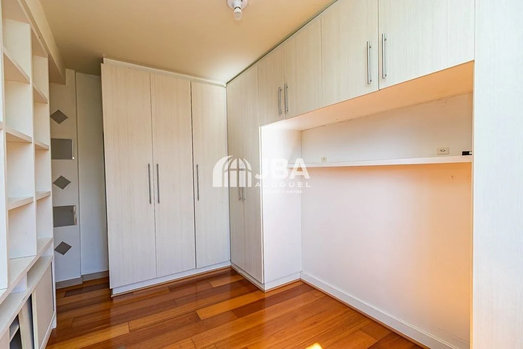 Wood or laminate floors in a 3-bedroom apartment, 78 m² — photo 30