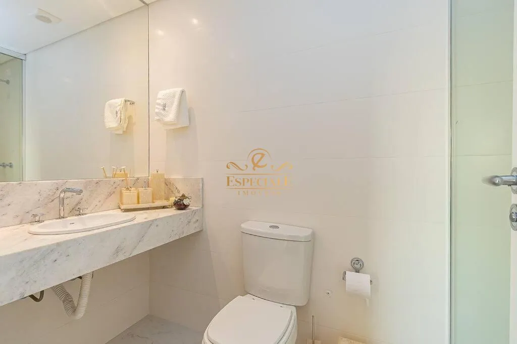 Furnished apartment with 3 bedrooms and 3 bathrooms — photo 17