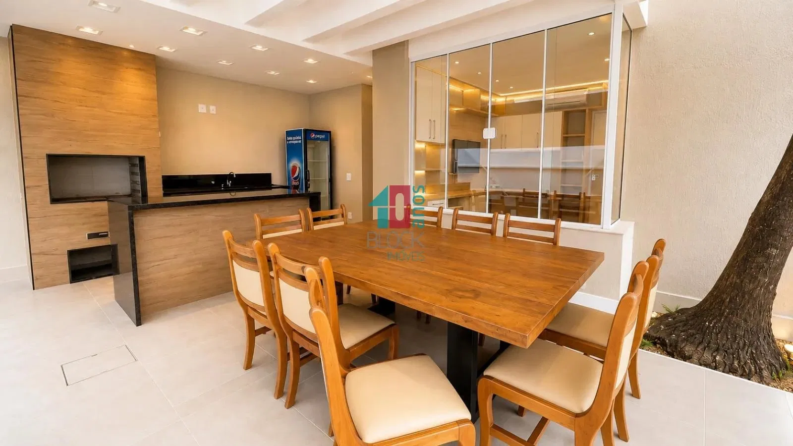Casa triplex com 4 quartos e 3 suítes e cozinha fechada — photo 8