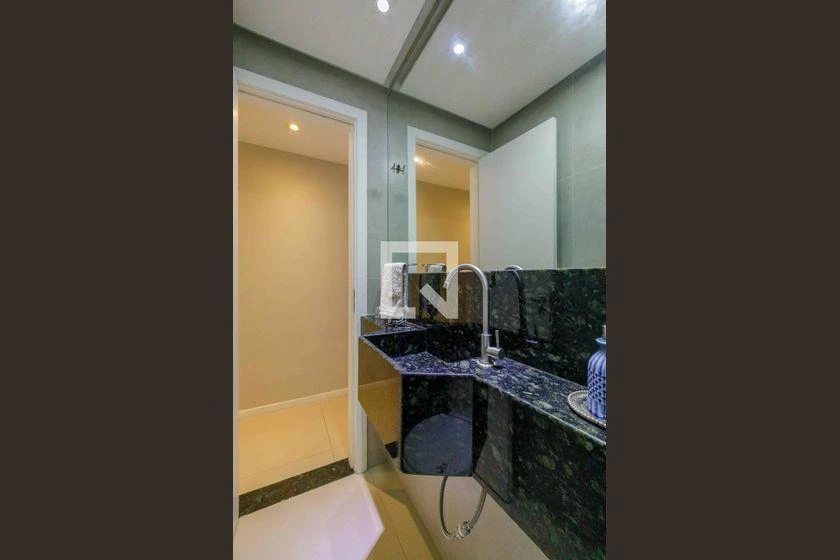 Furnished 3-bedroom apartment with 264 m² — photo 10