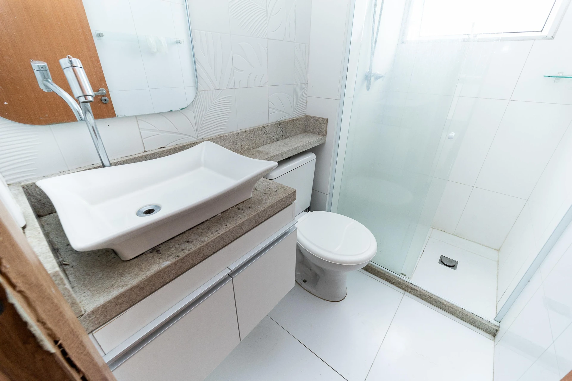 2-bedroom apartment in a building with a pool — photo 7