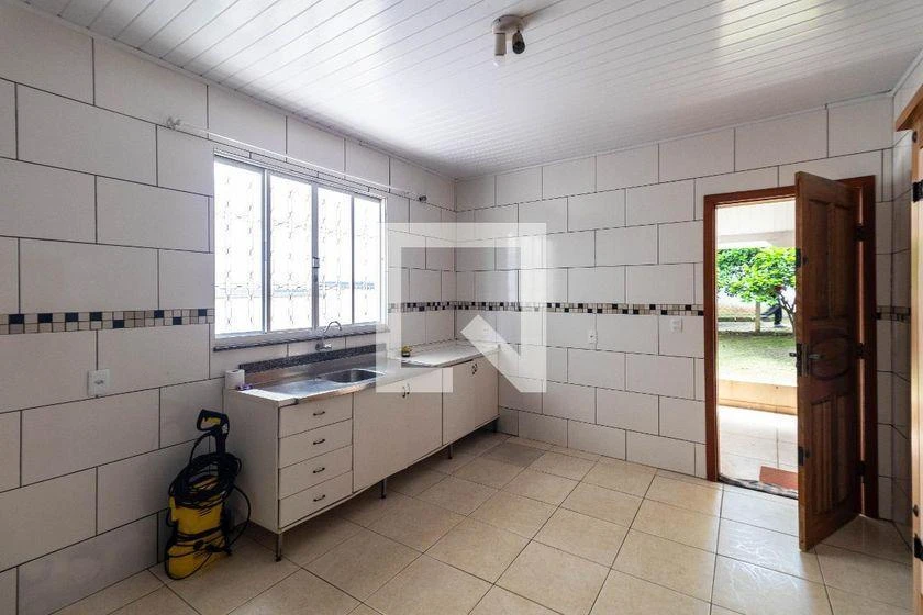 3-bedroom house with a grill on the balcony in Curitiba — photo 12