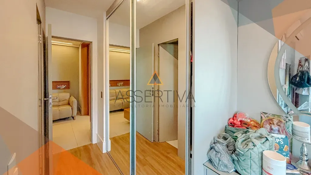 Furnished 470 m² apartment with 4 en-suites and 4 parking — photo 19