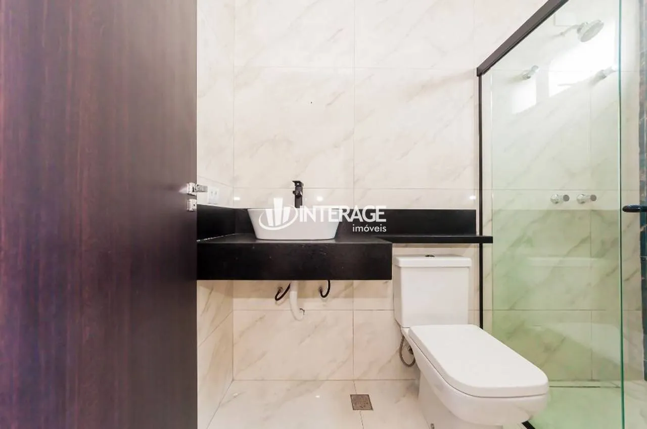 3-bedroom house with a washing machine in Curitiba — photo 10