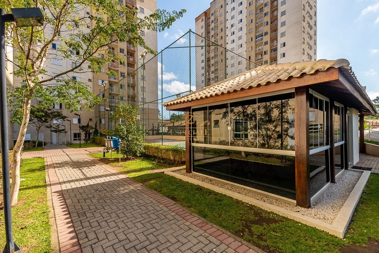 2-bedroom apartment with a balcony and parking spot — photo 32