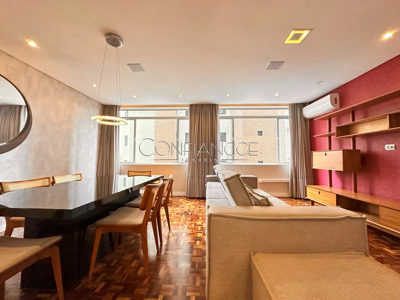 Apartamento en alquiler con 3 habitaciones y 137 m² — photo 2