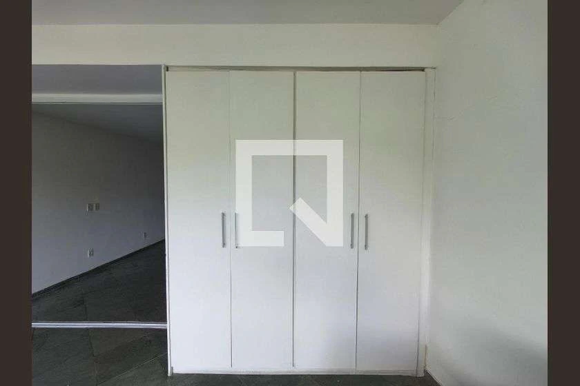 Condominium townhouse with 2 bedrooms and balcony — photo 11