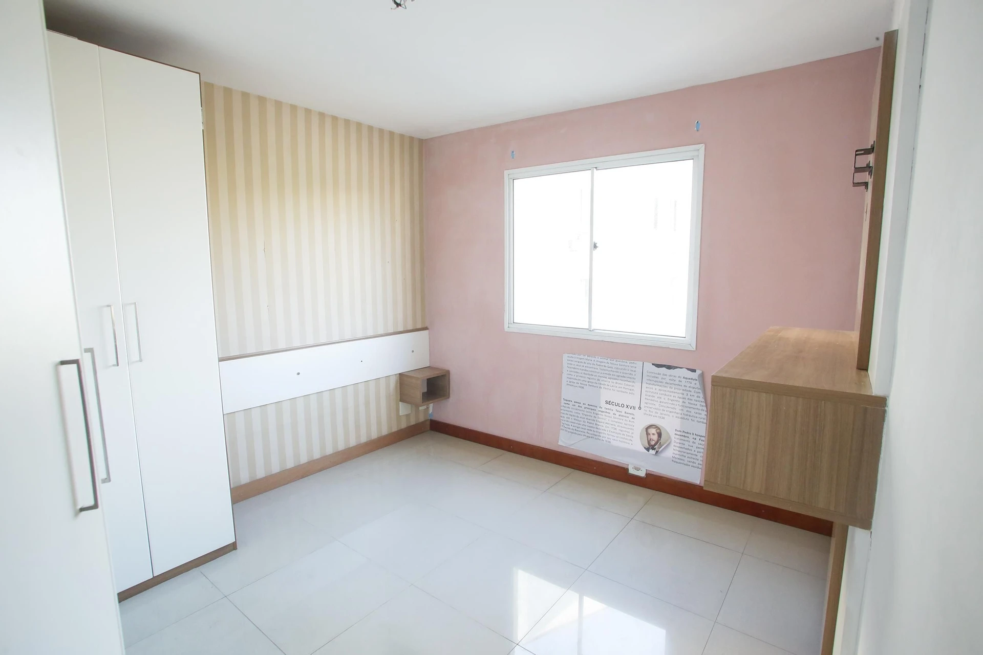 2-bedroom apartment with a mountain view — photo 24