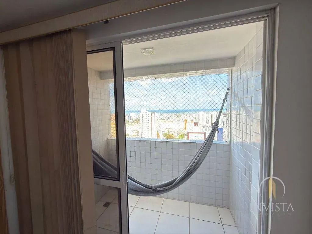 65 m² apartment with 2 bedrooms and 2 bathrooms — photo 11
