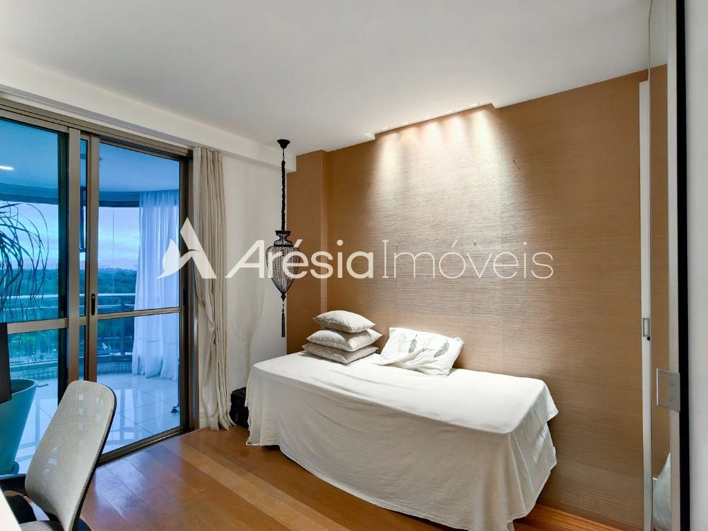Furnished apartment with 4 bedrooms and private BBQ area — photo 25