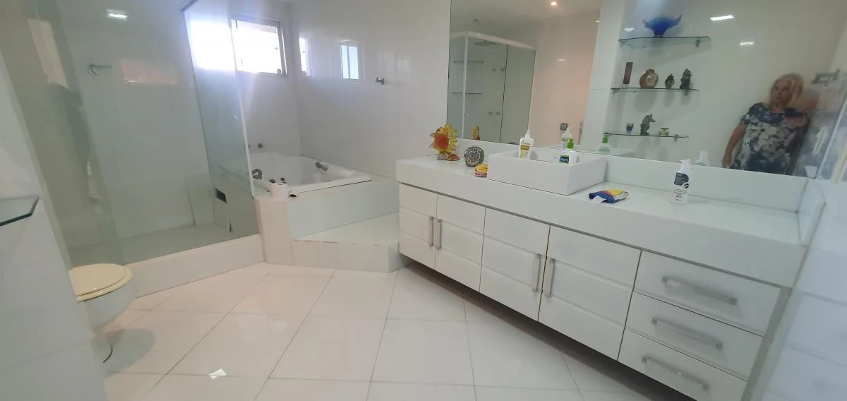 Furnished house with 5 bedrooms and 7 bathrooms — photo 3