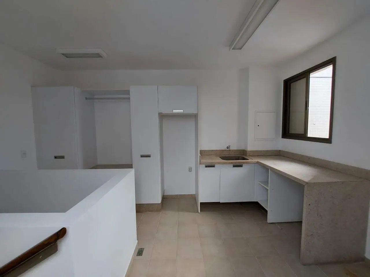 Квартира 300 м² с 2 спальнями-сьютами на 10 этаже — photo 17