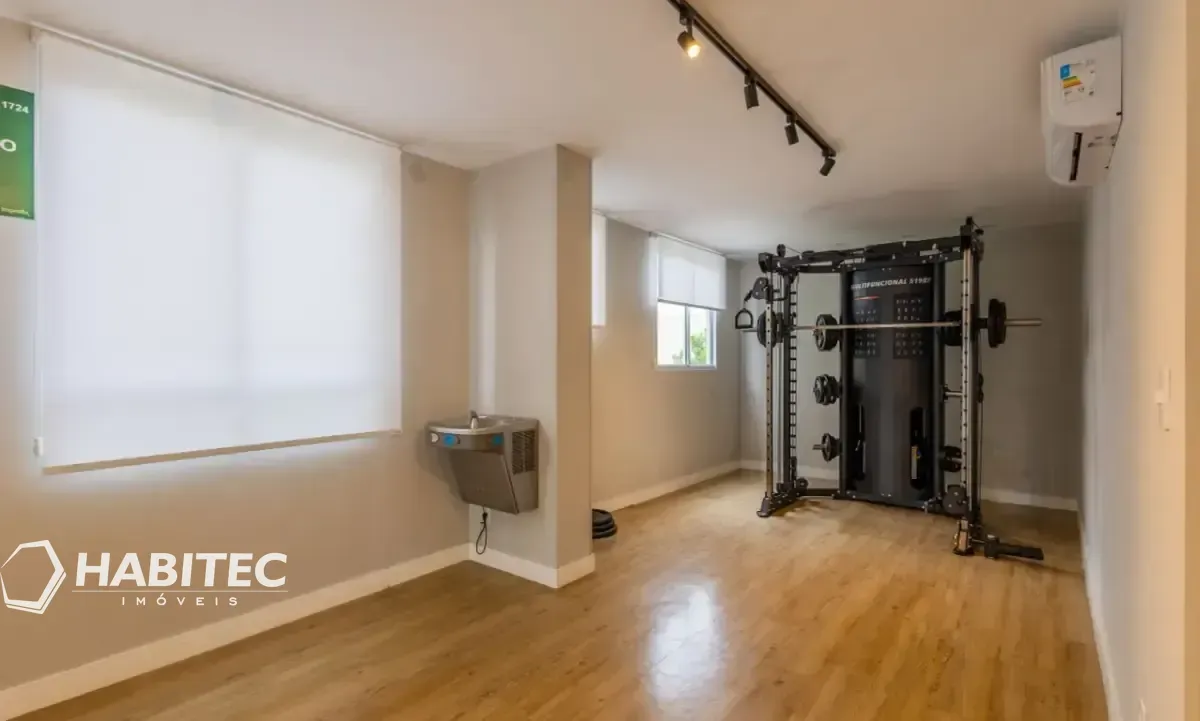 Furnished 2-bedroom apartment with a balcony — photo 31