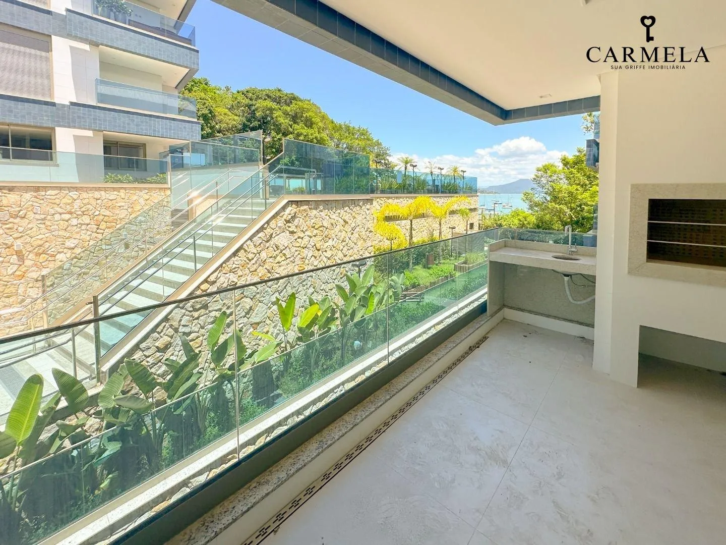 Вид на воду и 3 спальни: квартира 122 м² — photo 9