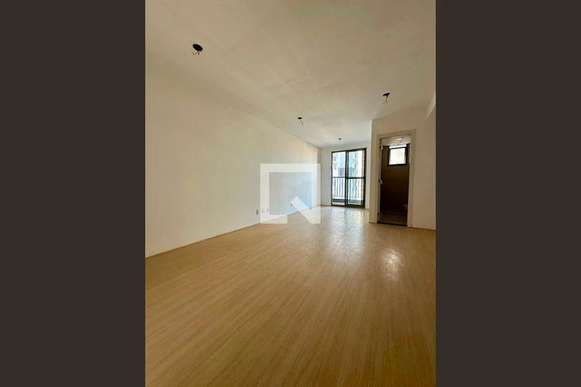 Apartamento de 1 dormitorio de 31 m² con suelo de madera — photo 4