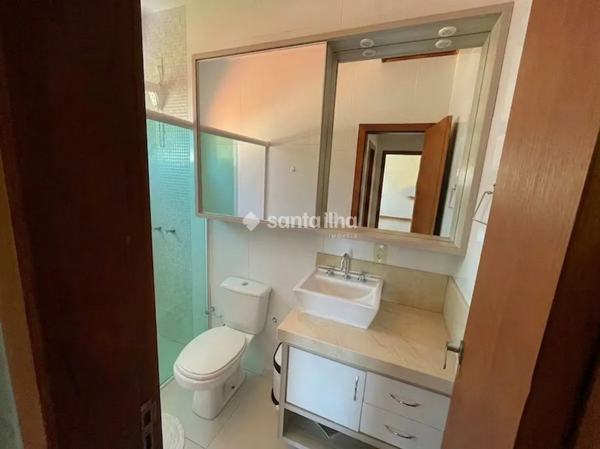Furnished house with 4 bedrooms and a private balcony — photo 30