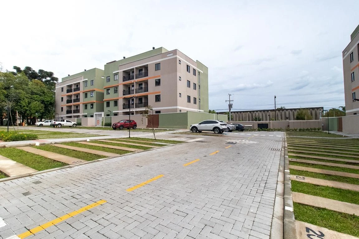 Балкон з грилем та 2 спальні: квартира 64 м²