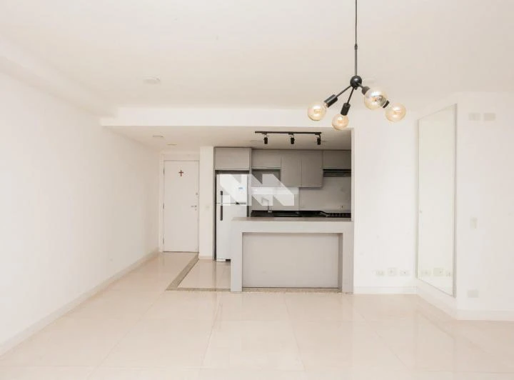 Apartment with 2 en-suite bedrooms and 3 bathrooms — photo 6