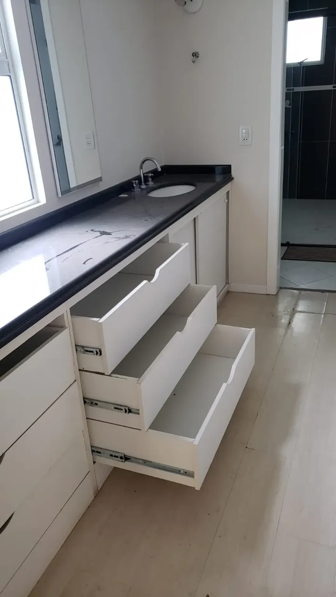 Casa com 4 quartos e 4 banheiros, 250 m² — photo 39