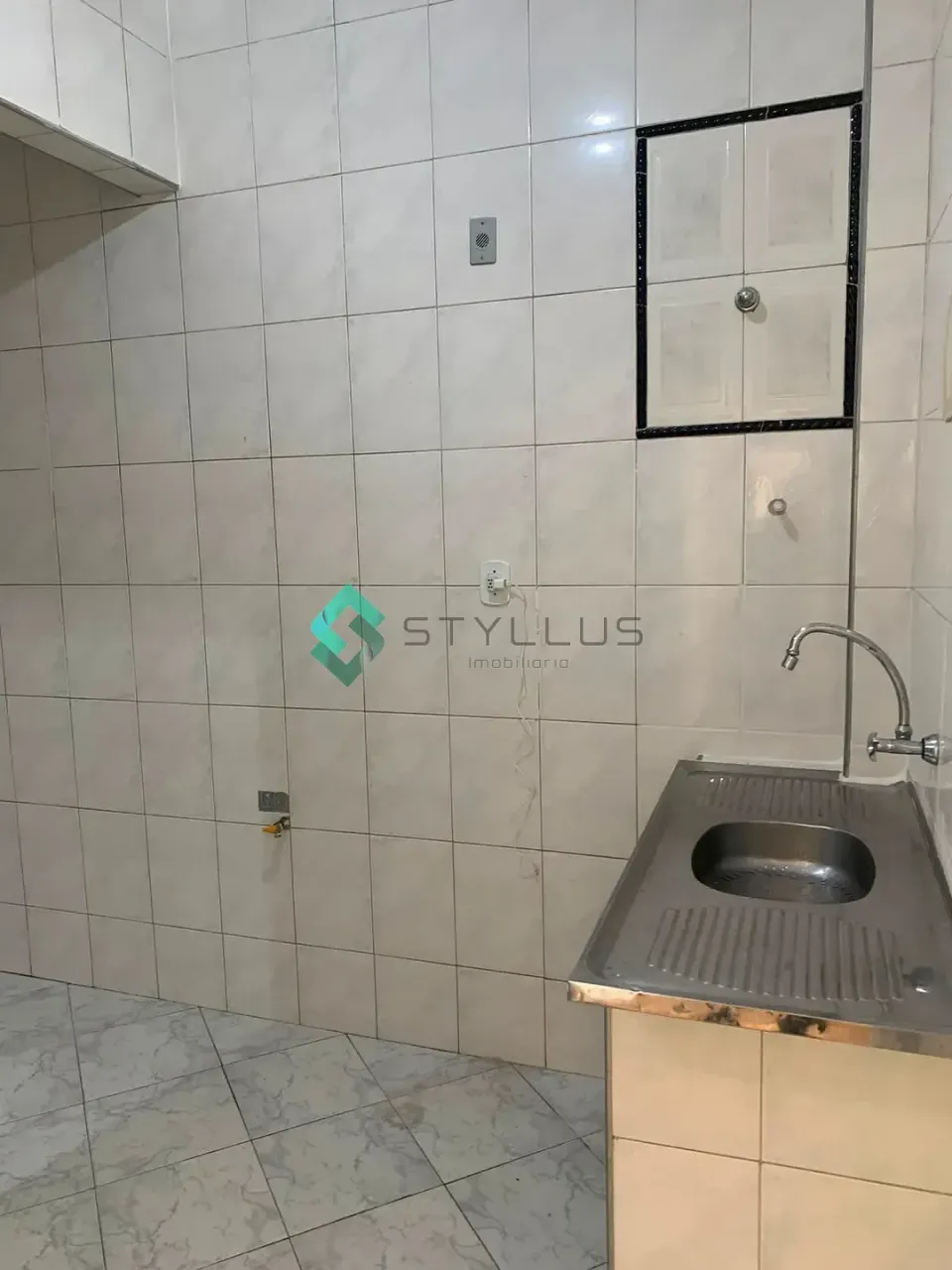 Unfurnished rental apartment with 2 bedrooms and 2 baths — photo 6