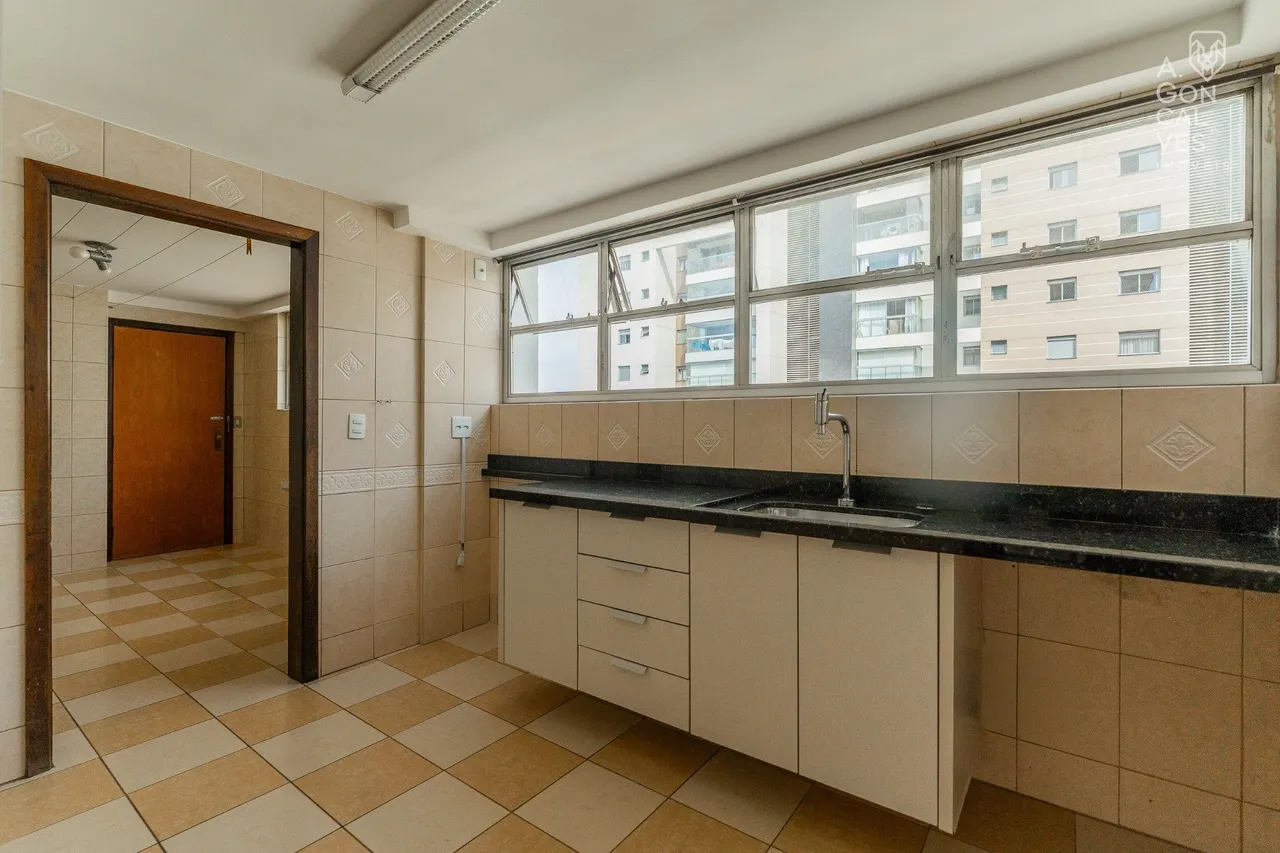 4-bedroom apartment with 3 baths and 2 parking spaces — photo 7