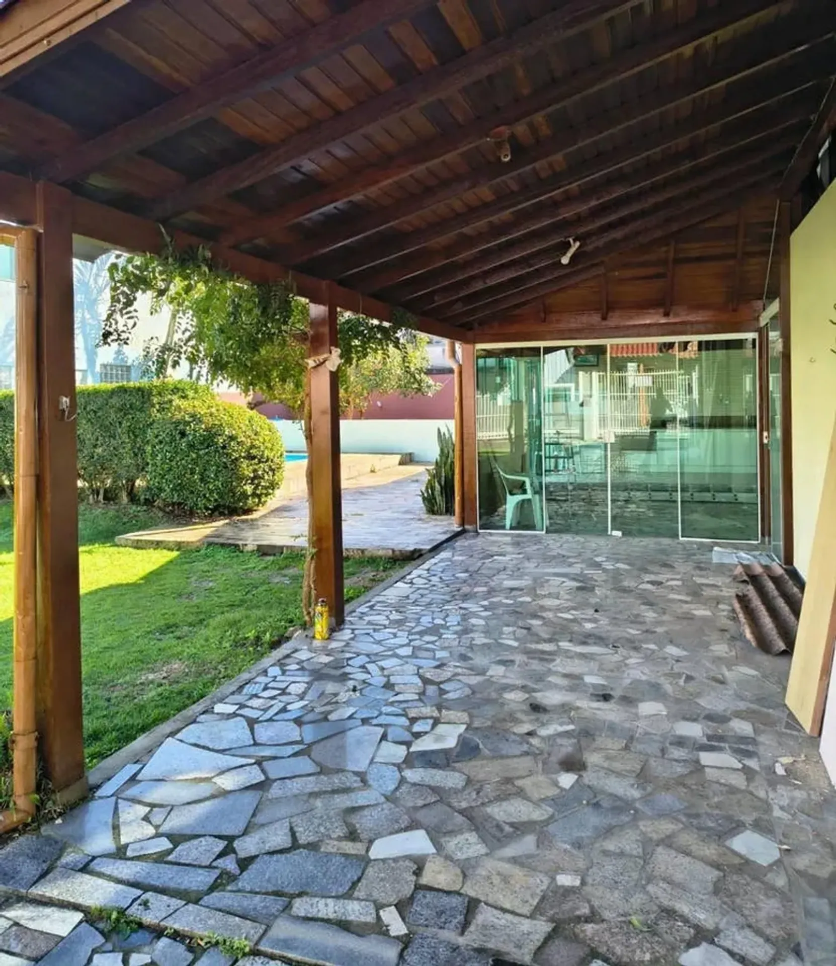 700 m² house with a bathtub and a grill on the balcony — photo 35
