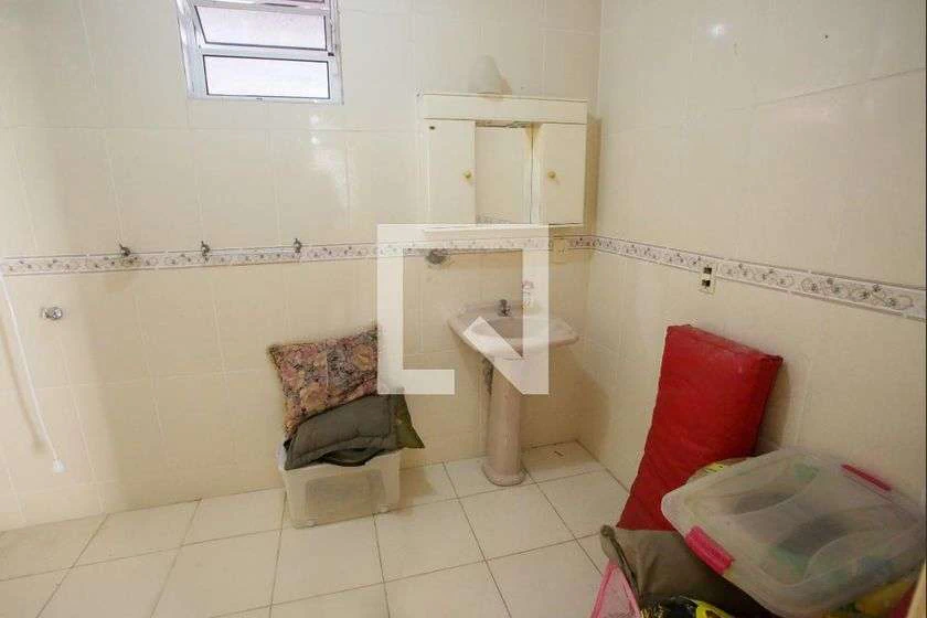 Furnished house with 3 bedrooms and a gas stove kitchen — photo 20
