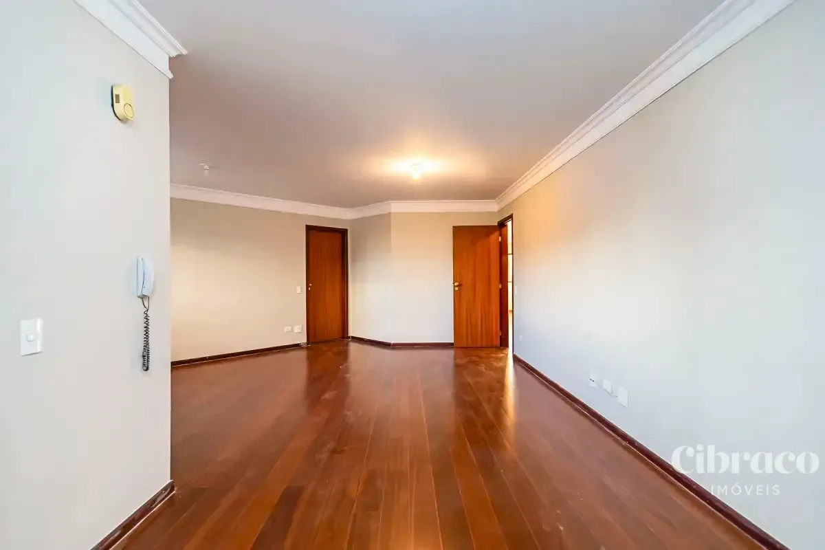 250 m² apartment with 3 bedrooms and a balcony — photo 11
