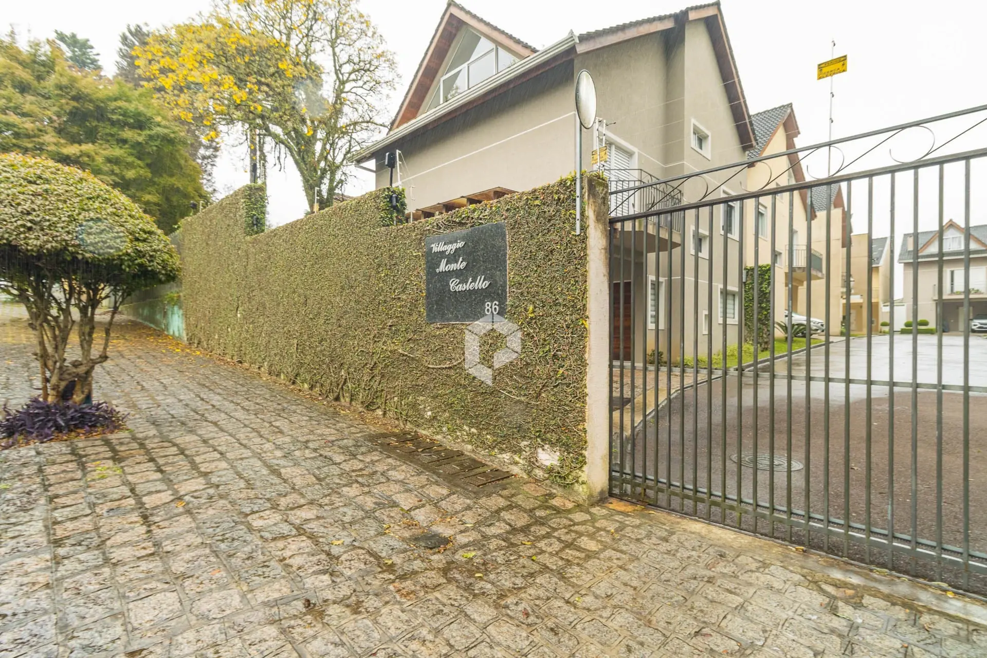 Furnished house with 3 bedrooms and private garden — photo 24