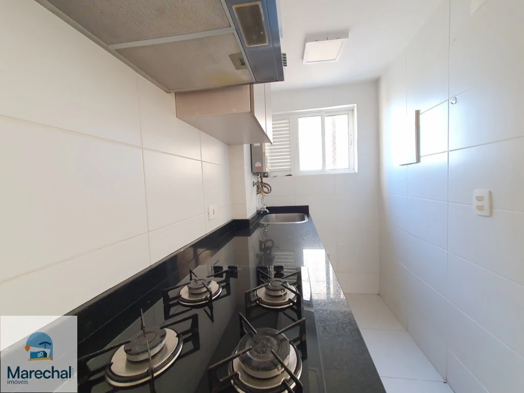 2-bedroom apartment with 1 suite and 1 parking spot — photo 3
