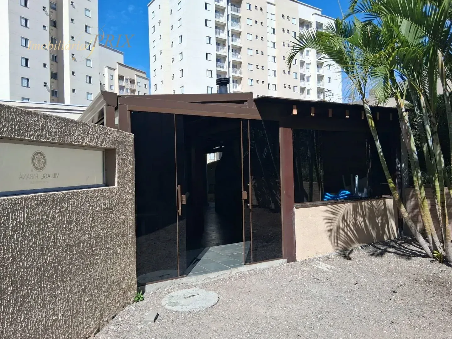 3-bedroom apartment with a glass-enclosed balcony — photo 56