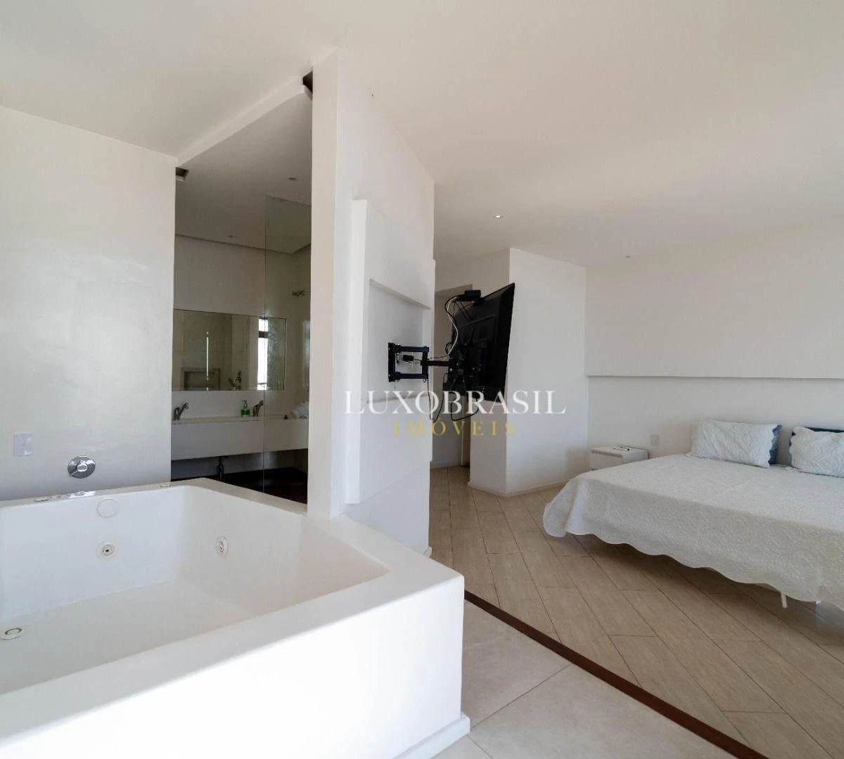 Будинок із 6 люксами та 9 ванними 750 м² — photo 35