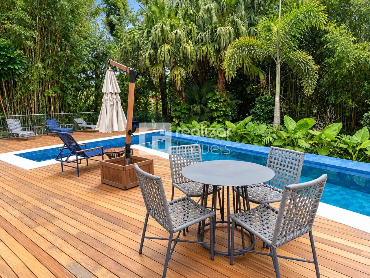Apartment, 200 m², with a water view — photo 35